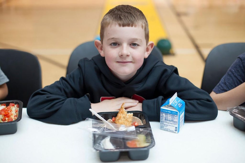 boy eating lunch