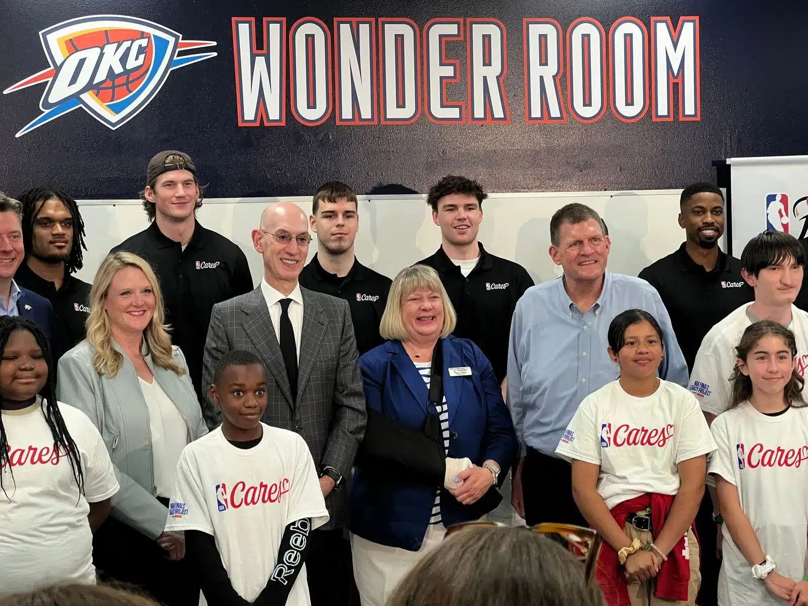 Read more about the article NBA, Thunder, Emirates renovate Boys & Girls Clubs of Oklahoma County classroom