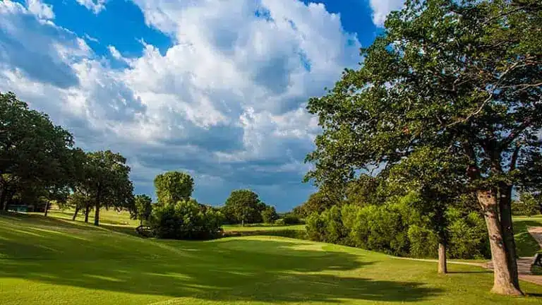 Read more about the article Austin Eckroat to hit the links with OKC kids at Bank of America’s Golf with Us clinic on August 27